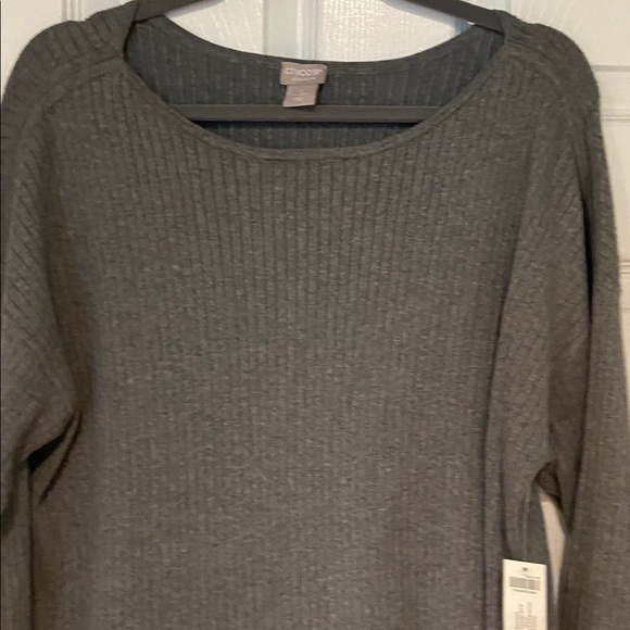 Chico's Ribbed Knit Top in Gray Sweater Size 2 NWT - Picture 3 of 8
